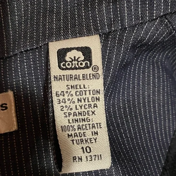 Valerie Stevens‎ Pinstriped 2-Piece Skirt Suit - Picture 14 of 16